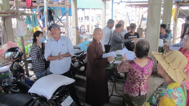 The Relief of fire victims at Russey Keo – Cambodia