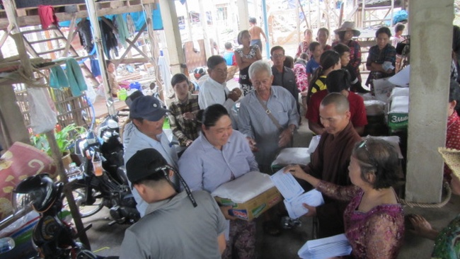 The Relief of fire victims at Russey Keo – Cambodia