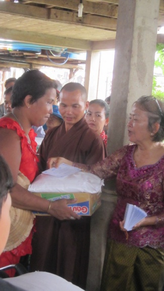 The Relief of fire victims at Russey Keo – Cambodia