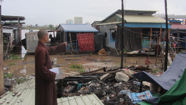 The Relief of fire victims at Russey Keo – Cambodia