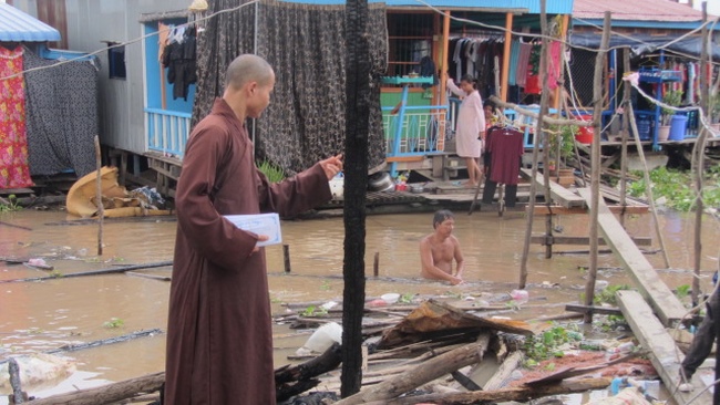 The Relief of fire victims at Russey Keo – Cambodia