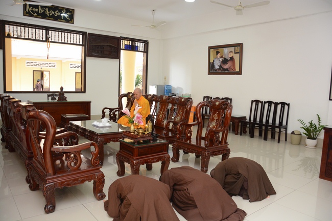 Hành giả an cư tại chùa Hoằng Pháp học giáo lý