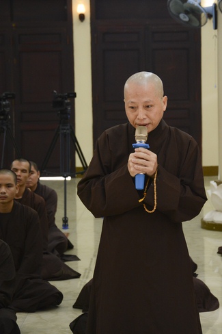 Hành giả an cư tại chùa Hoằng Pháp học giáo lý