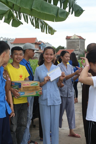 Organizing the charity trip at Dong Cao pagoda