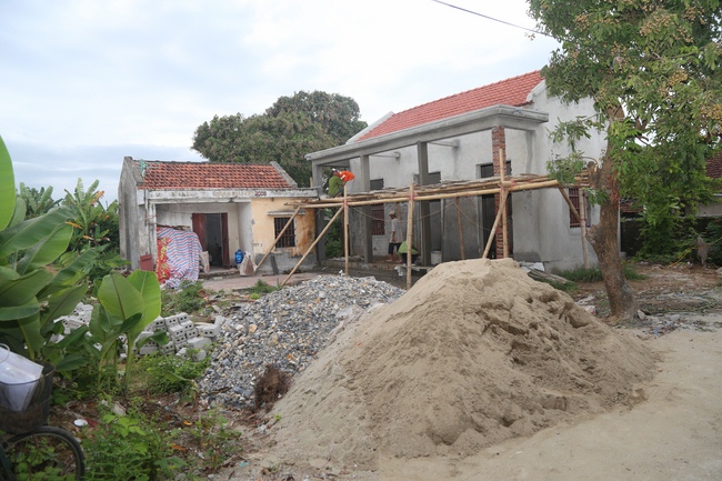 Organizing the charity trip at Dong Cao pagoda