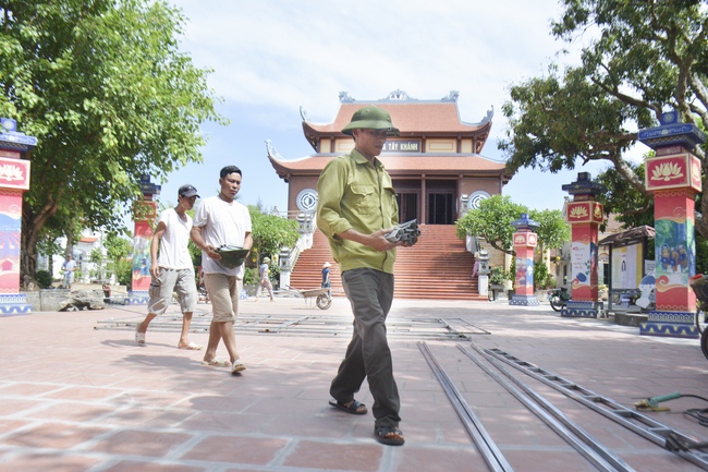 Opening the summer retreat at Tay Khanh Pagoda