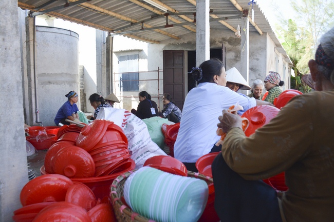 Opening the summer retreat at Tay Khanh Pagoda
