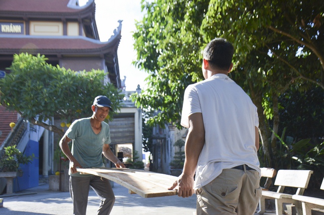 Opening the summer retreat at Tay Khanh Pagoda