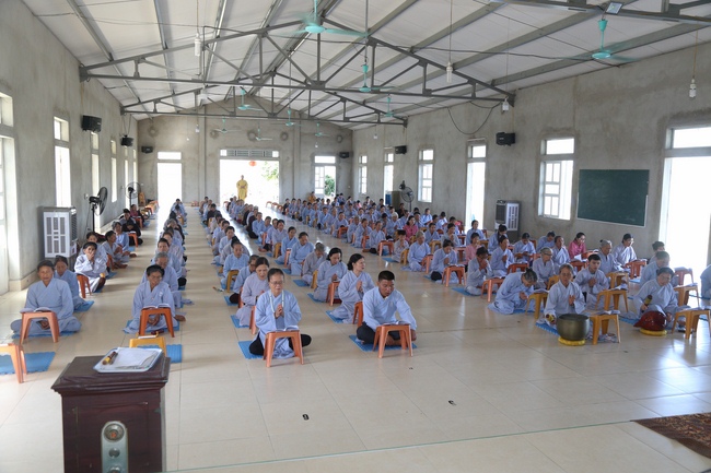 Tu niệm Phật một ngày tại chùa Đống Cao - Thanh Hóa