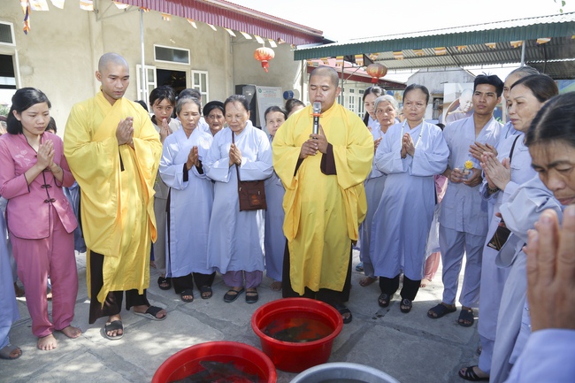 Tu niệm Phật một ngày tại chùa Đống Cao - Thanh Hóa