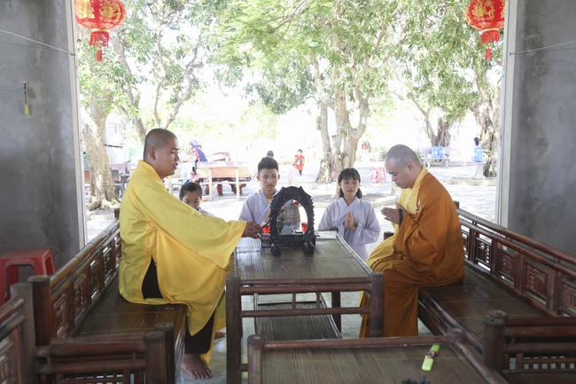 Tu niệm Phật một ngày tại chùa Đống Cao - Thanh Hóa