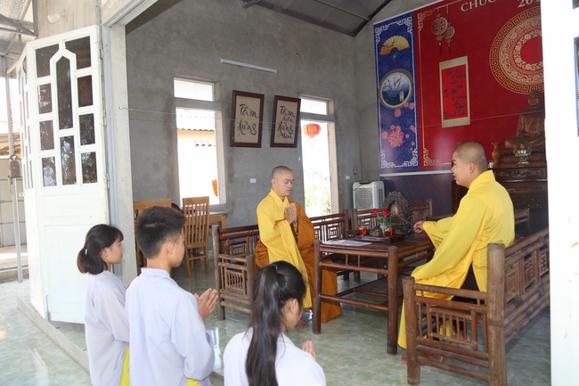 Tu niệm Phật một ngày tại chùa Đống Cao - Thanh Hóa