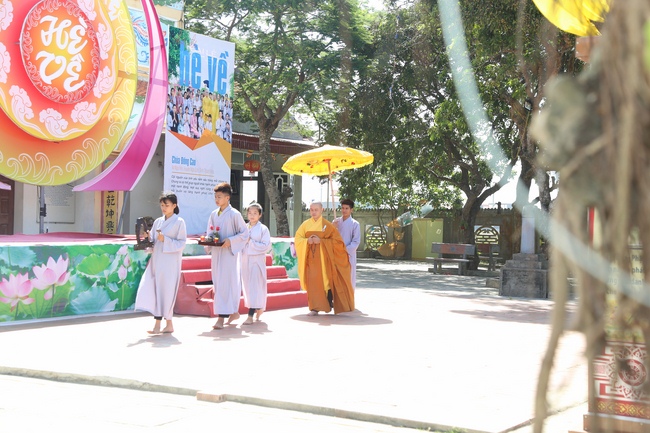 Tu niệm Phật một ngày tại chùa Đống Cao - Thanh Hóa