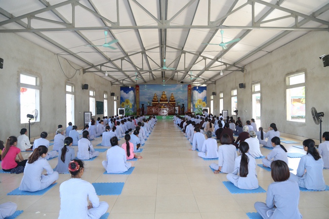 Tu niệm Phật một ngày tại chùa Đống Cao - Thanh Hóa