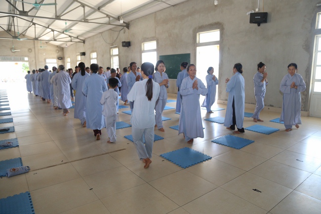 Tu niệm Phật một ngày tại chùa Đống Cao - Thanh Hóa