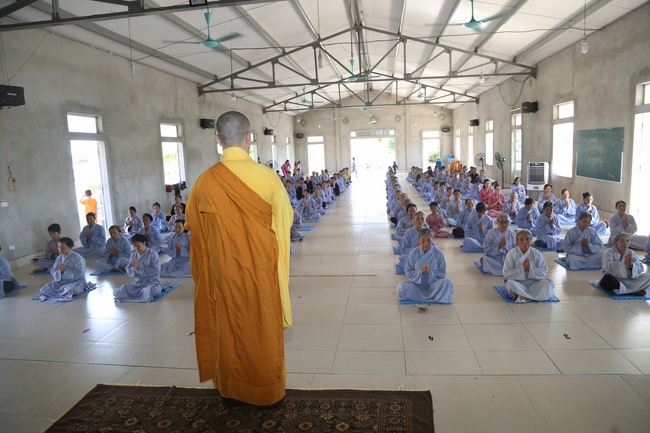 Tu niệm Phật một ngày tại chùa Đống Cao - Thanh Hóa