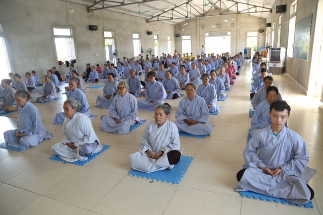 Tu niệm Phật một ngày tại chùa Đống Cao - Thanh Hóa