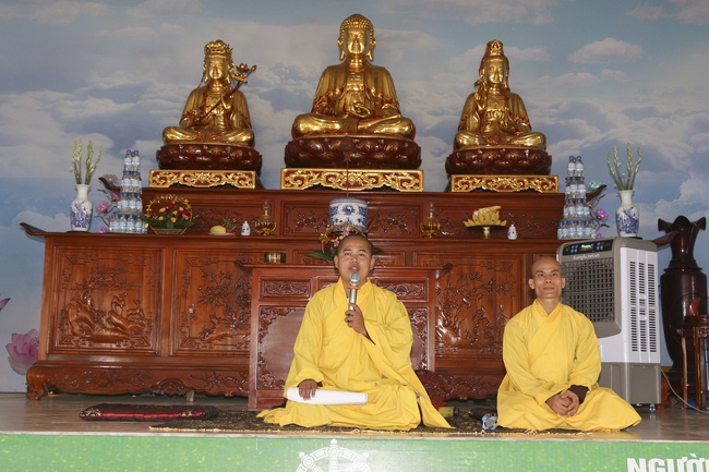 Tu niệm Phật một ngày tại chùa Đống Cao - Thanh Hóa