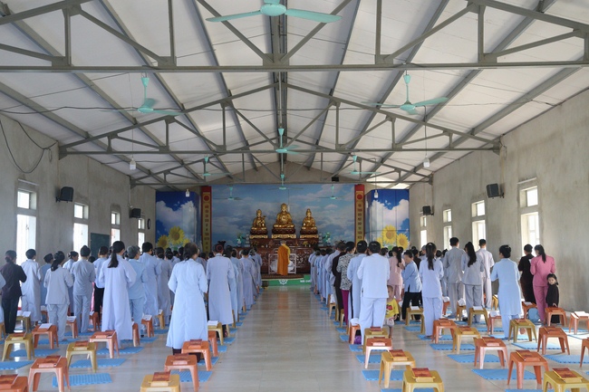 Tu niệm Phật một ngày tại chùa Đống Cao - Thanh Hóa