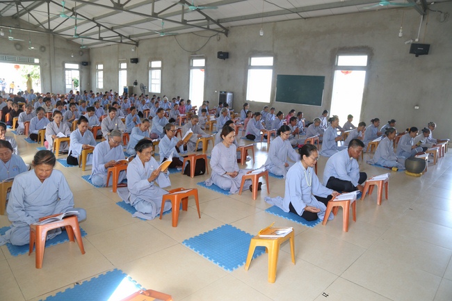 Tu niệm Phật một ngày tại chùa Đống Cao - Thanh Hóa