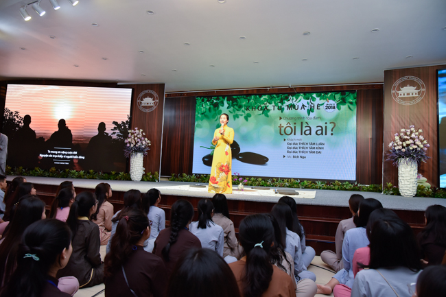 Summer Retreat 2018 on the Second Day: “Who am I?