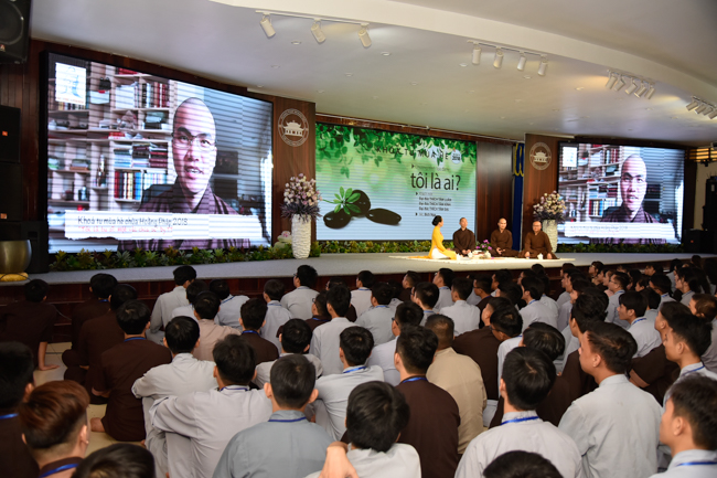 Summer Retreat 2018 on the Second Day: “Who am I?