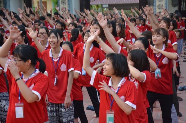 The second day of summer retreat at Tay Khanh pagoda - Thai Binh