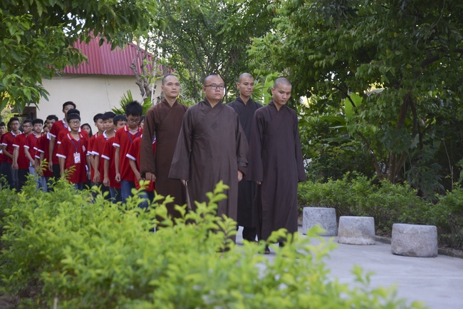 The second day of summer retreat at Tay Khanh pagoda - Thai Binh