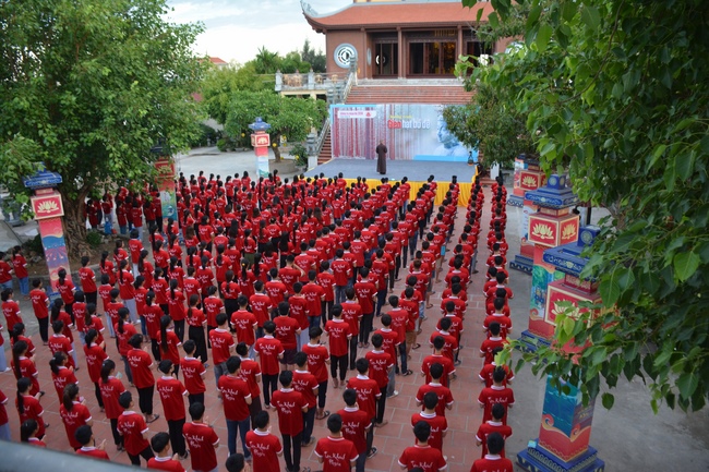 The second day of summer retreat at Tay Khanh pagoda - Thai Binh
