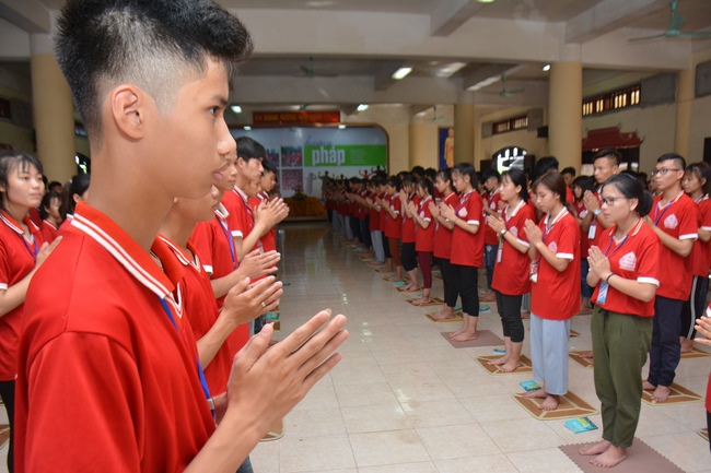 The second day of summer retreat at Tay Khanh pagoda - Thai Binh