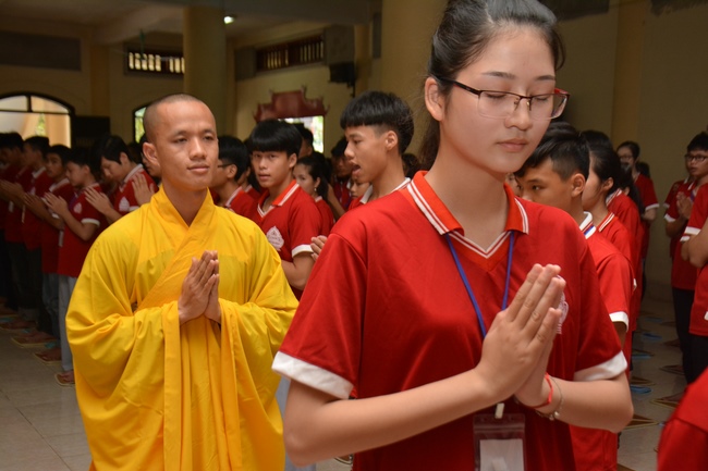 The second day of summer retreat at Tay Khanh pagoda - Thai Binh