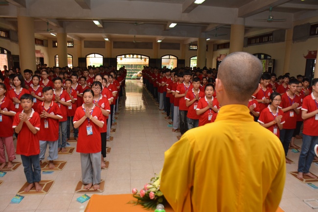 The second day of summer retreat at Tay Khanh pagoda - Thai Binh