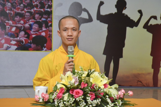 The second day of summer retreat at Tay Khanh pagoda - Thai Binh