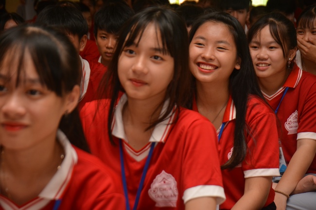 The second day of summer retreat at Tay Khanh pagoda - Thai Binh