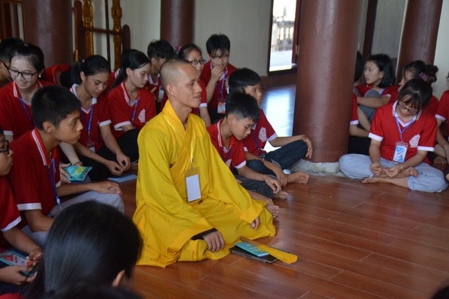 The second day of summer retreat at Tay Khanh pagoda - Thai Binh