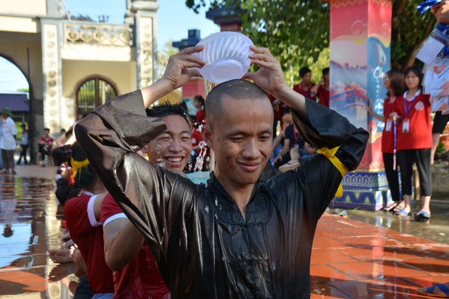 The second day of summer retreat at Tay Khanh pagoda - Thai Binh