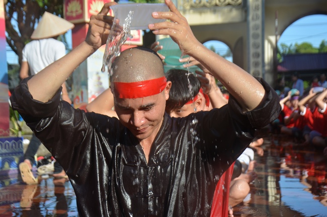 The second day of summer retreat at Tay Khanh pagoda - Thai Binh