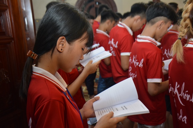 The second day of summer retreat at Tay Khanh pagoda - Thai Binh
