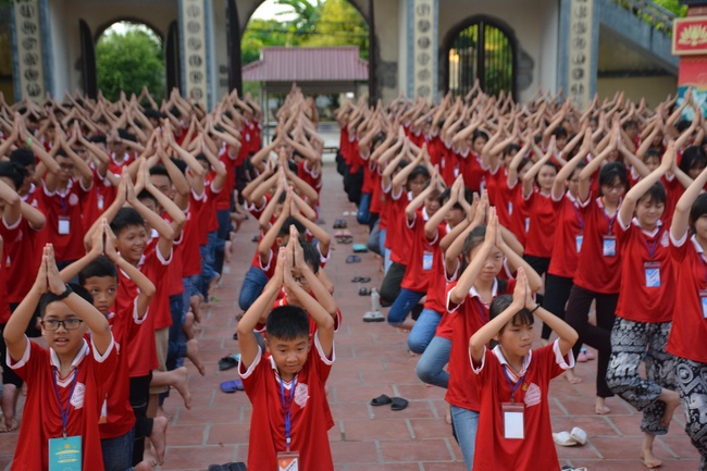 The second day of summer retreat at Tay Khanh pagoda - Thai Binh