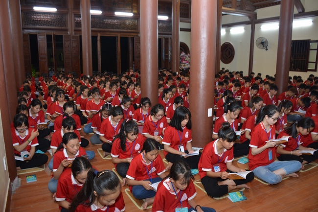 The second day of summer retreat at Tay Khanh pagoda - Thai Binh