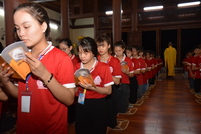 The second day of summer retreat at Tay Khanh pagoda - Thai Binh