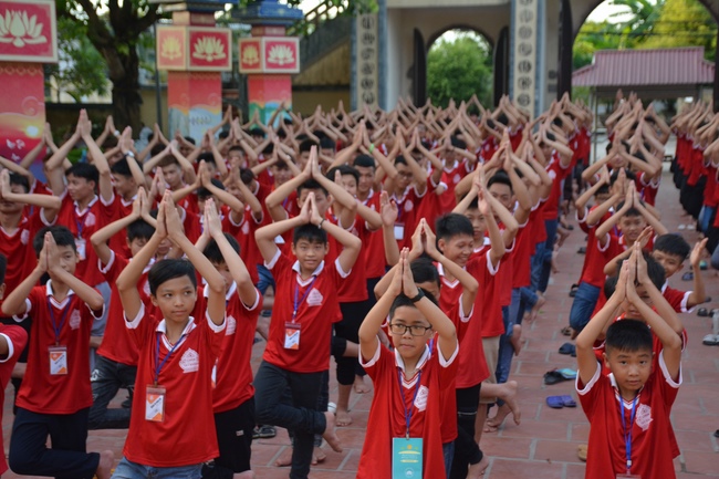 The second day of summer retreat at Tay Khanh pagoda - Thai Binh