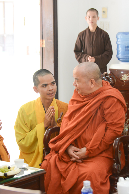 Phái đoàn BTS GHPGVN TP.HCM thăm Trường hạ Hoằng Pháp