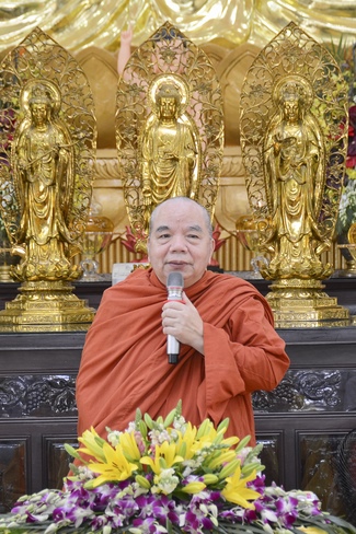 Phái đoàn BTS GHPGVN TP.HCM thăm Trường hạ Hoằng Pháp