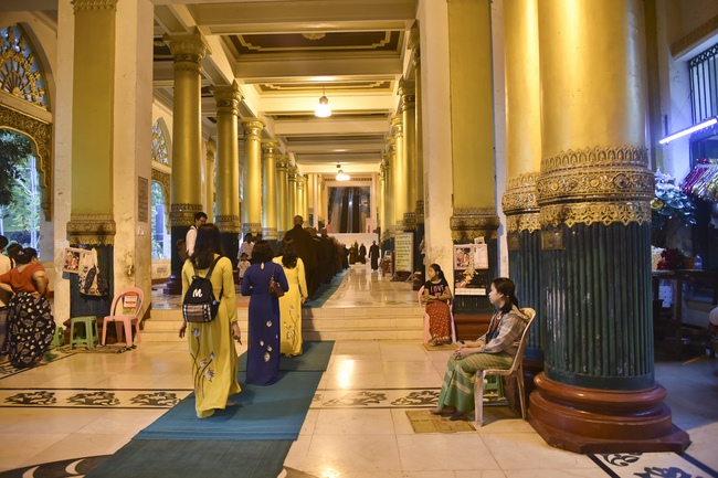 The Trip to Myanmar _ the Land of Golden Temples