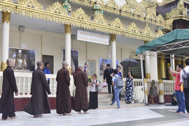 The Trip to Myanmar _ the Land of Golden Temples