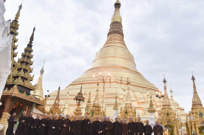 The Trip to Myanmar _ the Land of Golden Temples