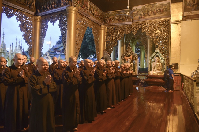 The Trip to Myanmar _ the Land of Golden Temples