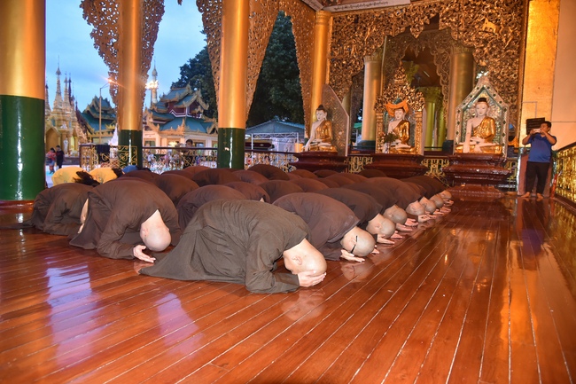 The Trip to Myanmar _ the Land of Golden Temples