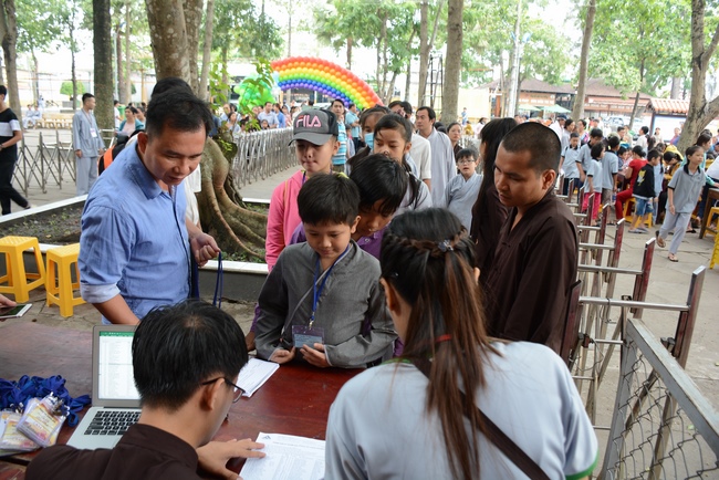 Khóa tu thiếu nhi “Em về bên Phật”